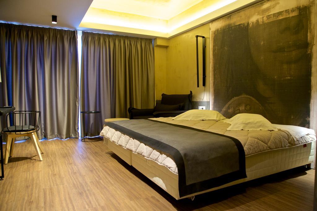 Adonis City Hotel Patras Ruang foto