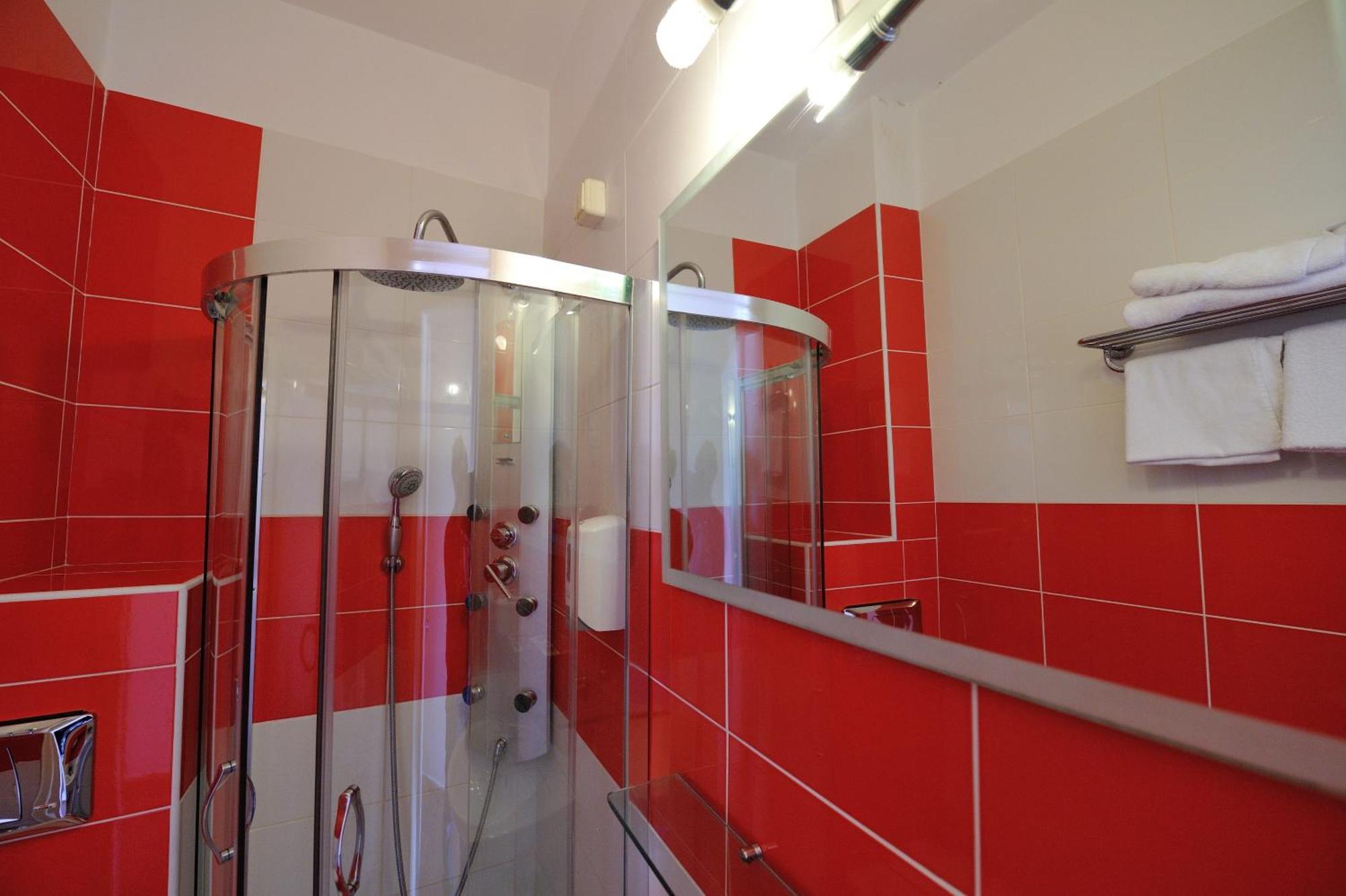 Adonis City Hotel Patras Bagian luar foto