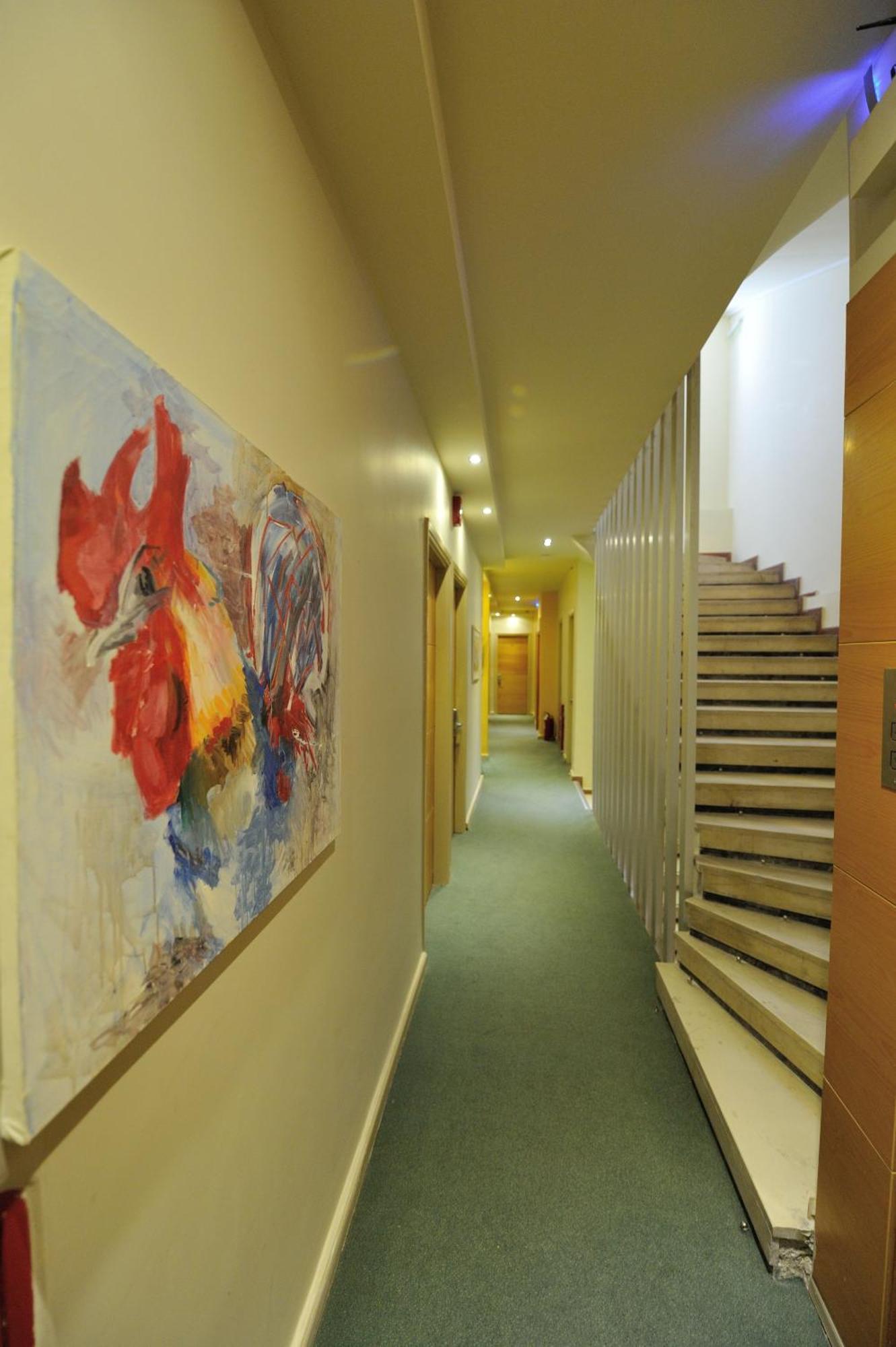 Adonis City Hotel Patras Bagian luar foto