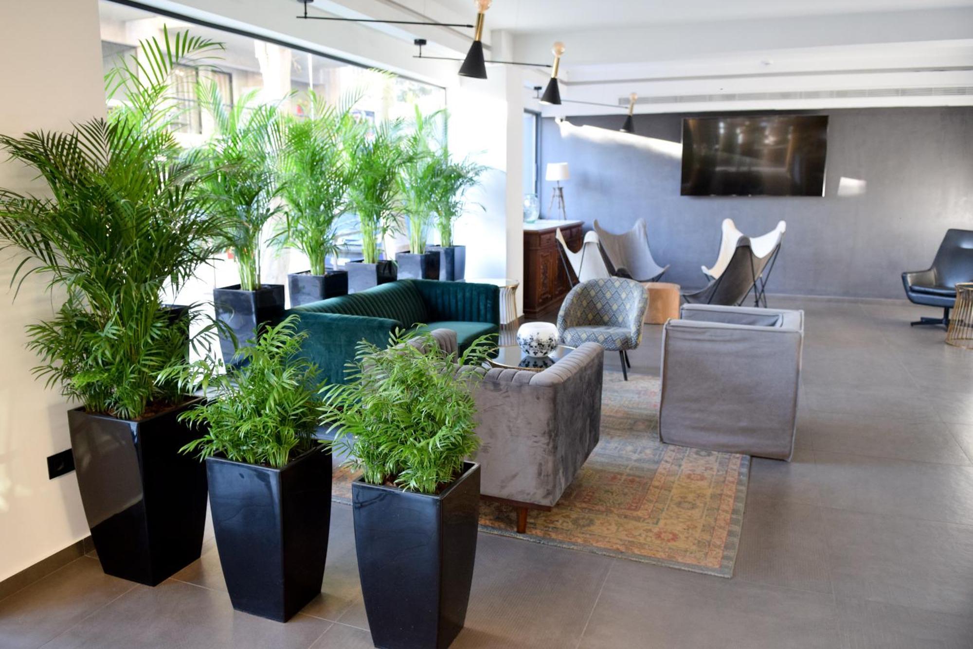 Adonis City Hotel Patras Bagian luar foto