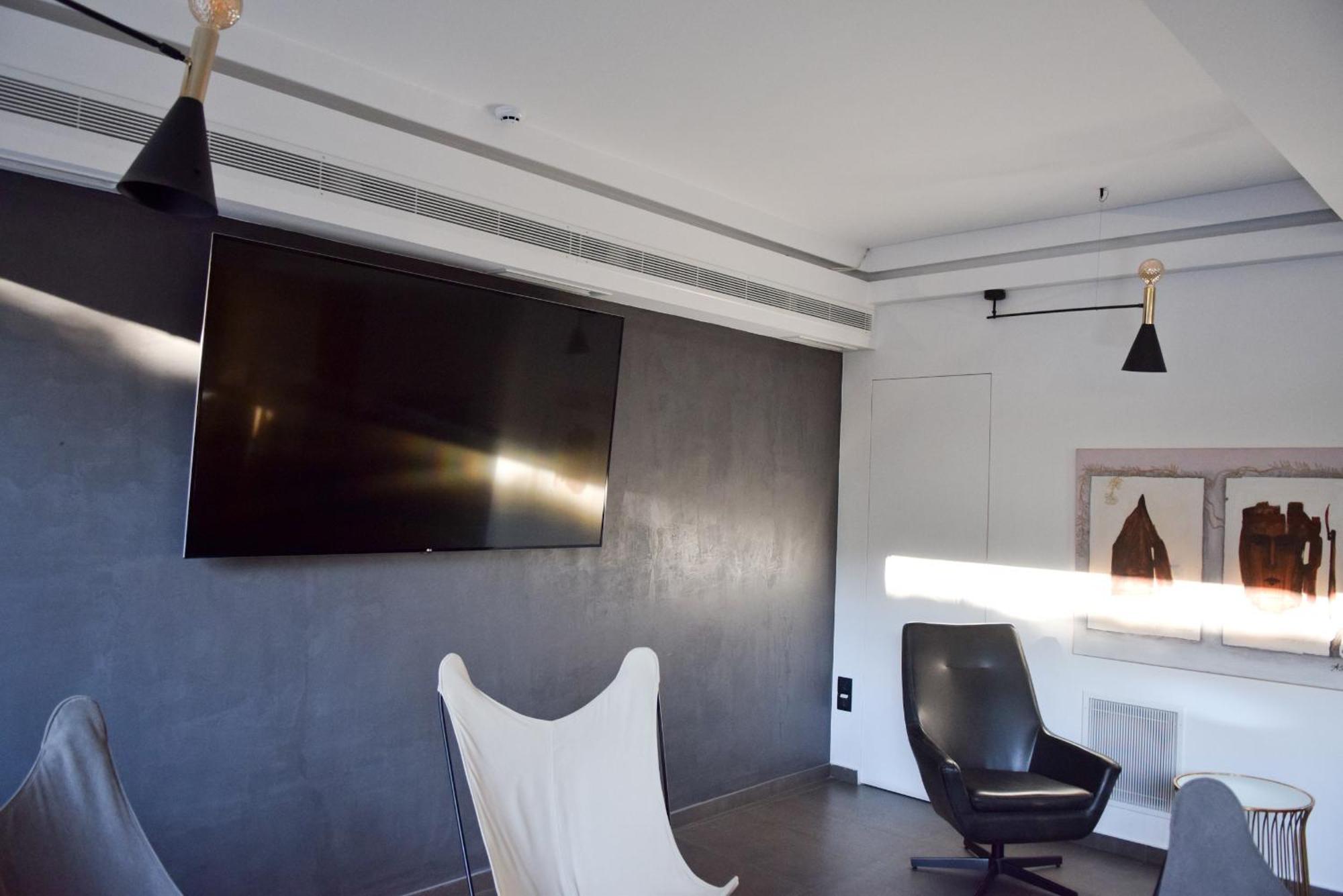 Adonis City Hotel Patras Bagian luar foto