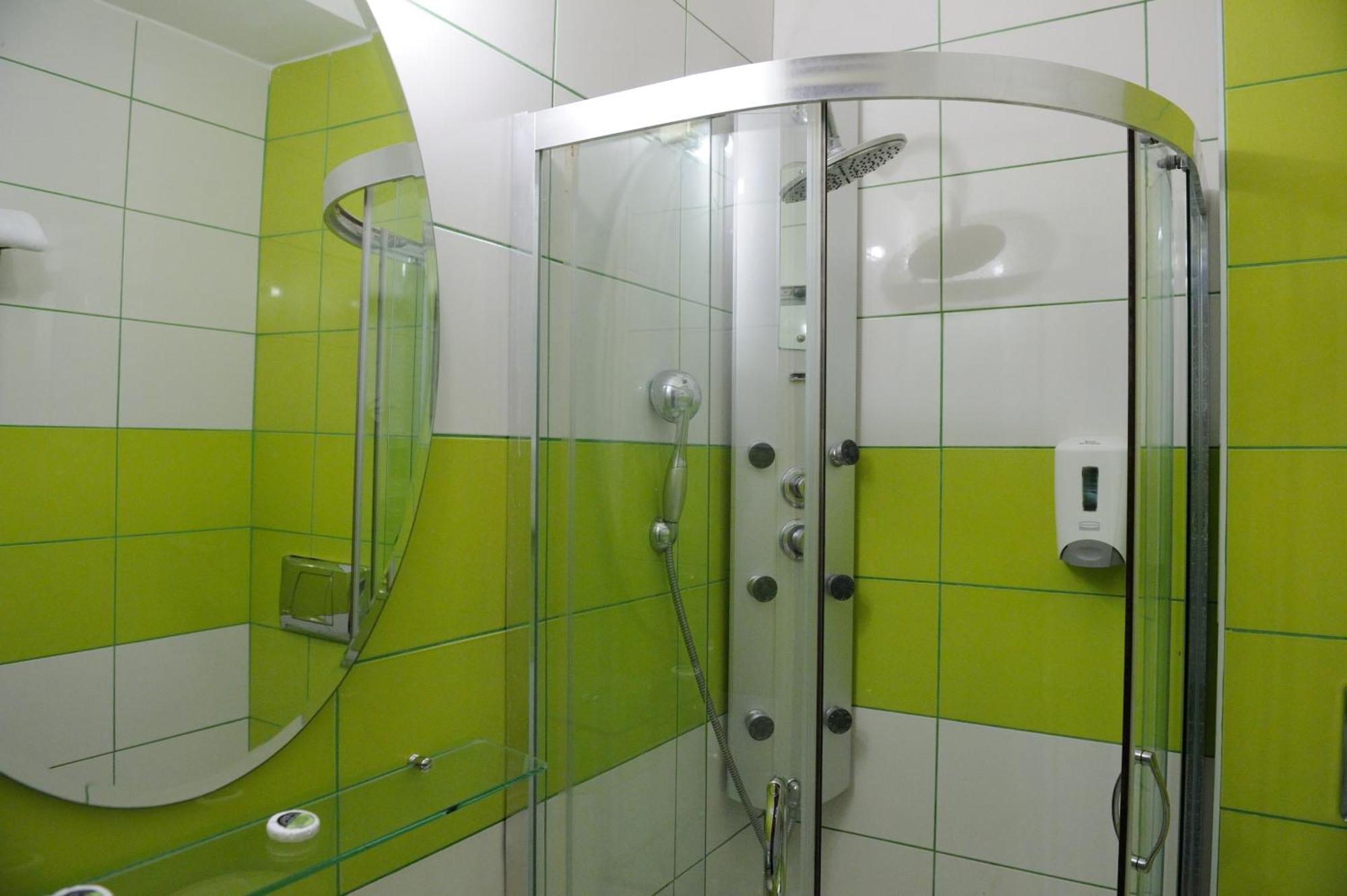 Adonis City Hotel Patras Bagian luar foto