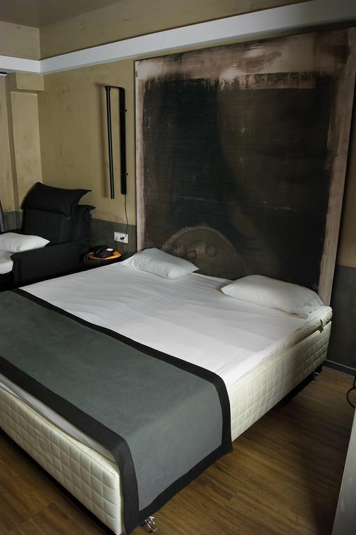 Adonis City Hotel Patras Bagian luar foto