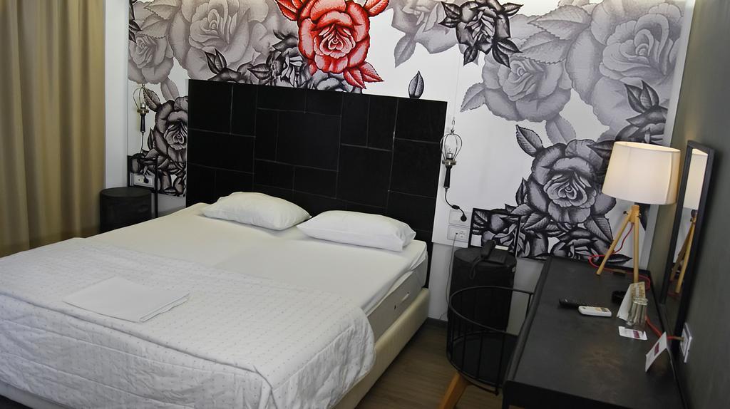 Adonis City Hotel Patras Bagian luar foto