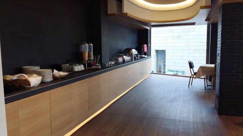 Adonis City Hotel Patras Bagian luar foto